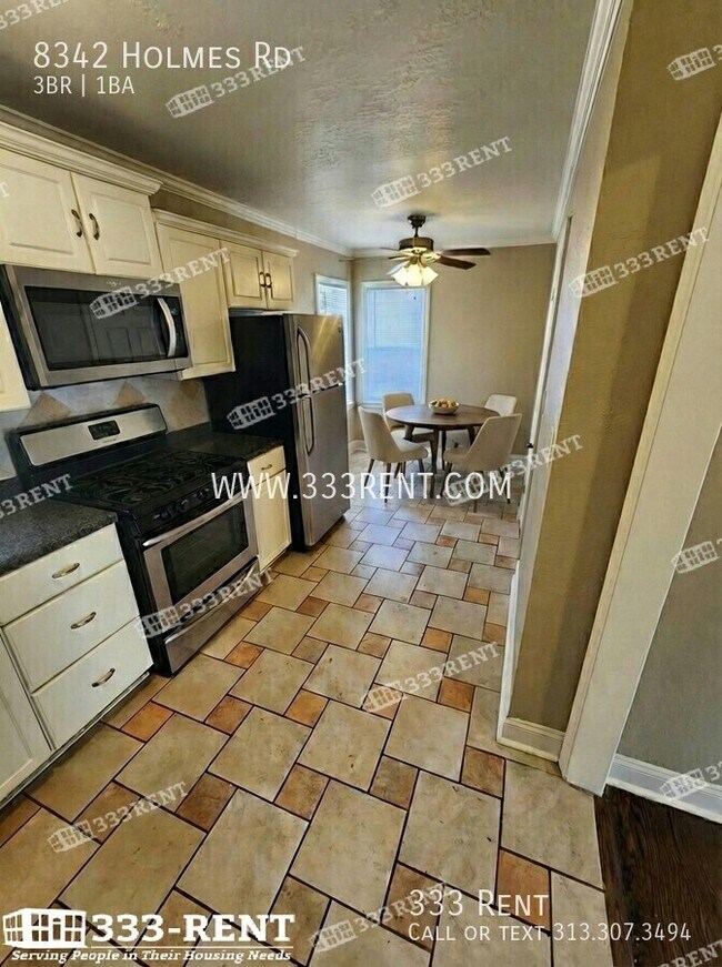 Foto del edificio - 8342 Holmes Rd