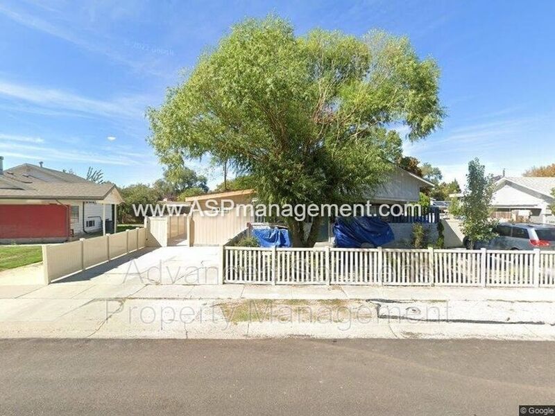 Primary Photo - 3890 S Cheryl St