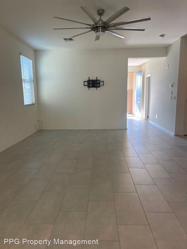 Foto del edificio - 3 br, 2 bath House - 17552 W Country Club ...