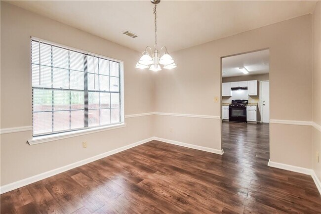 Building Photo - 5409 Forest E Ln