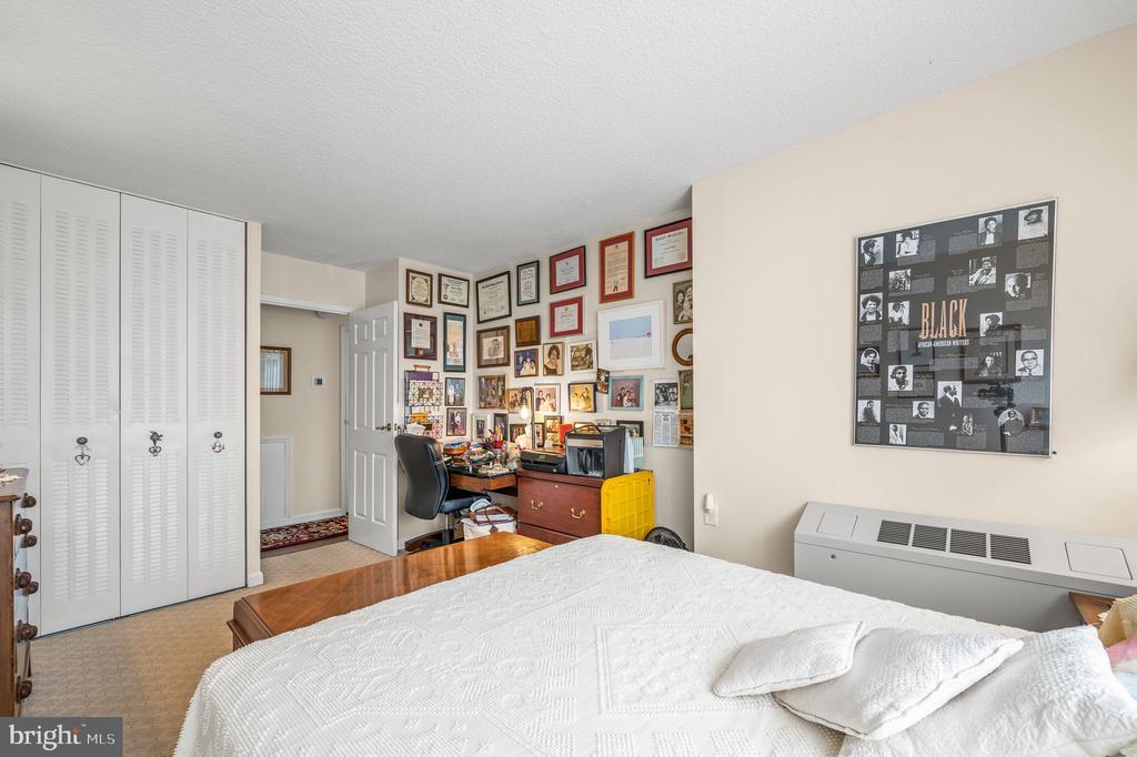 Foto principal - 801 Yale Ave