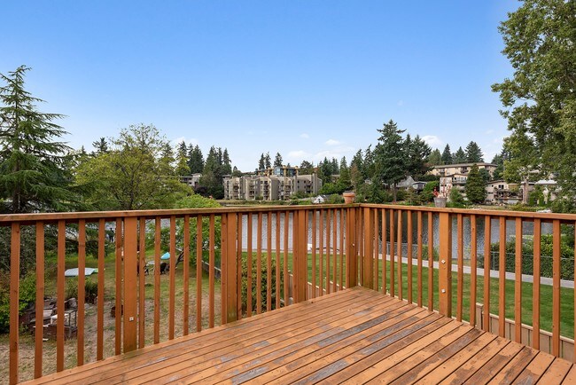 Building Photo - Waterfront Bitter Lake Duplex - 3 bedrooms