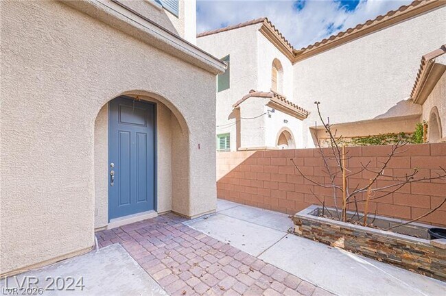 Building Photo - 9056 Tony Ridge Ave