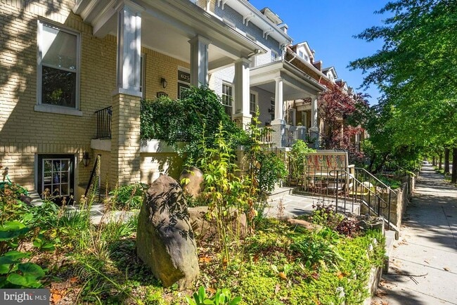 Building Photo - 625 Princeton Pl NW
