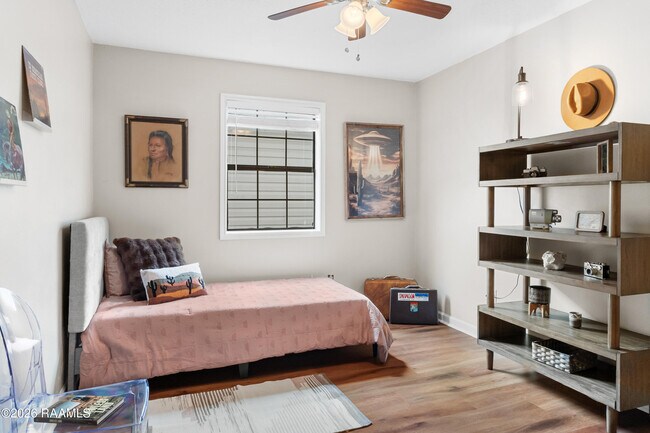 Foto del edificio - 401 Pinto St