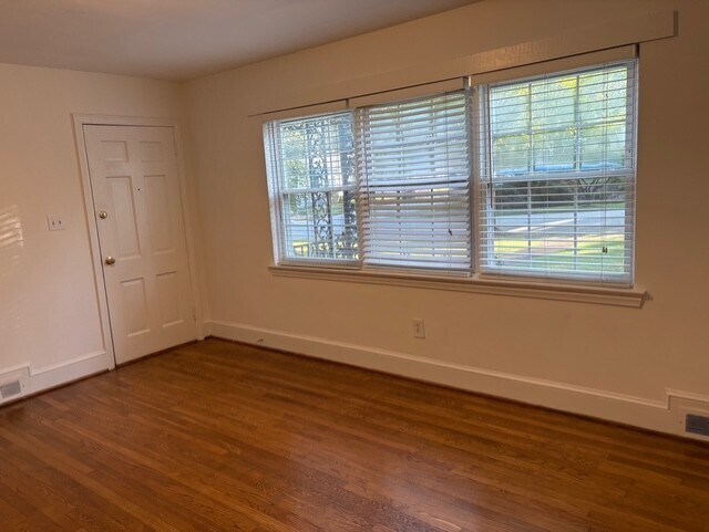 Foto del edificio - 361 Mills Ave