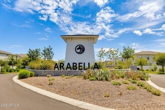 Building Photo - 4819 E Paddock Pl