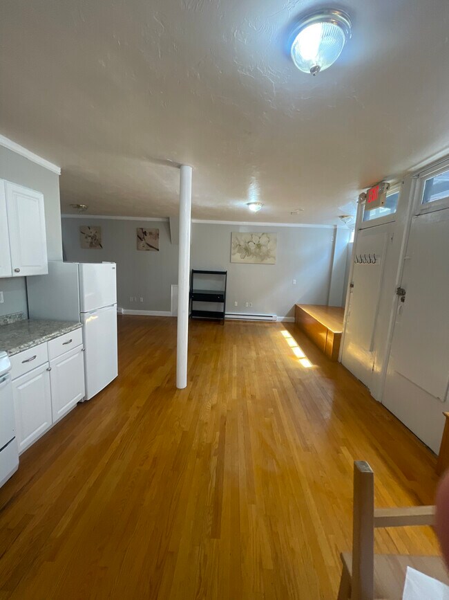 Foto del edificio - 159 Endicott St
