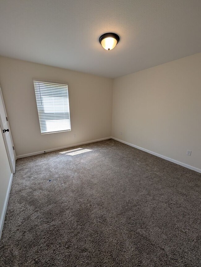 Foto del edificio - 1111 Edwardsburg Ave