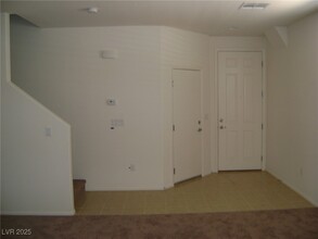 Building Photo - 793 Looking Bear Ct