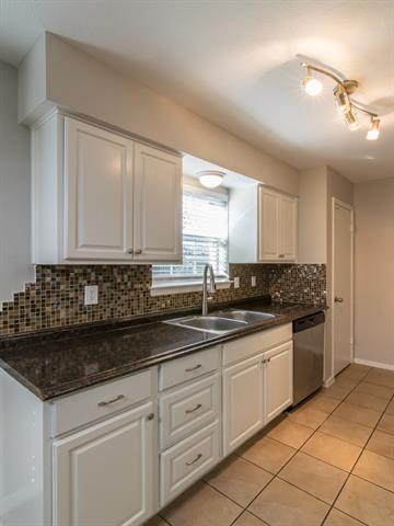 Foto del edificio - 4225 Hillsdale Ln