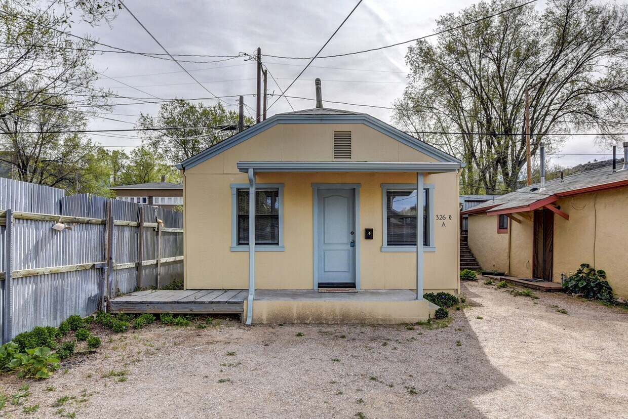 Foto principal - 329 S Montezuma St