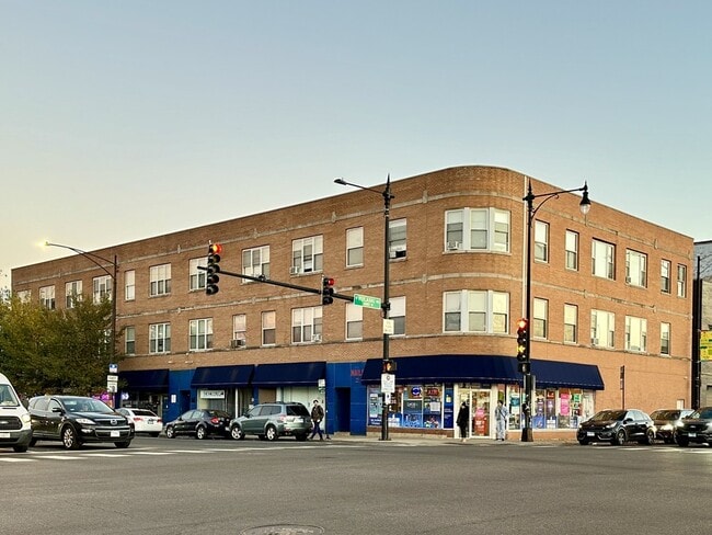 Building Photo - 3957 W Irving Park Rd