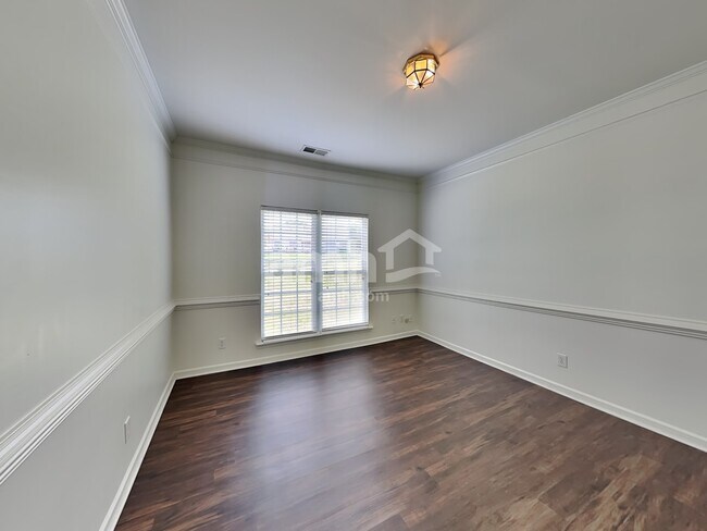 Foto del edificio - 10106 Atkins Ridge Dr