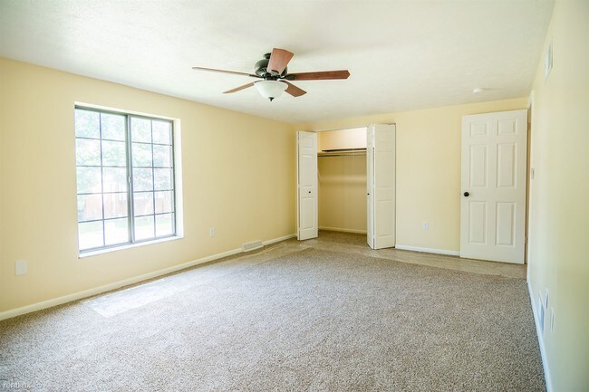 Building Photo - 910 Sewickley Heights Dr