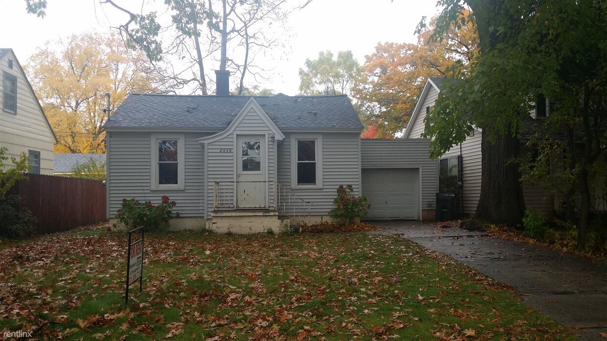 Foto principal - 2438 Cutler Ave