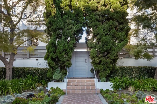 Foto del edificio - 3 br, 2.5 bath Condo - 917 Euclid St Apt 3