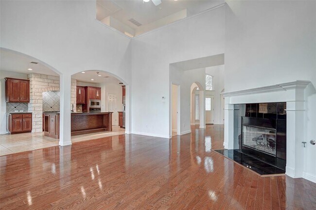 Foto del edificio - 3129 Goldenoak Cir