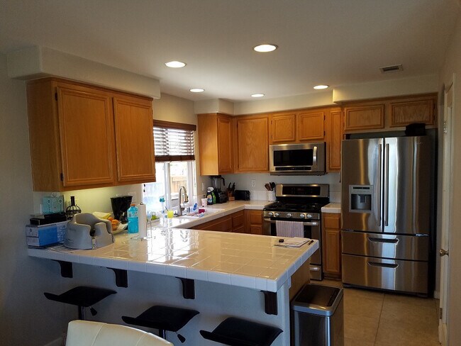 Building Photo - View Home in South San Diego