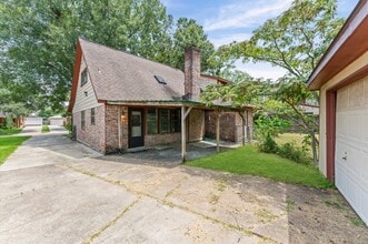 Building Photo - 11914 Meadowtrail Ln
