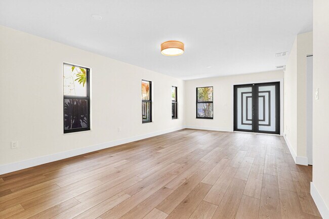 Foto del edificio - 136 NW 53rd St