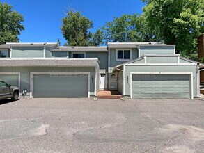 Building Photo - 3032 S Macon Cir