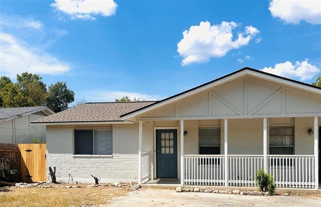 Building Photo - 6910 Circle S Rd