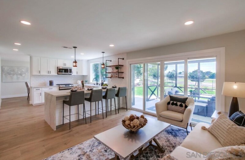 Foto principal - 6591 Golfcrest Dr