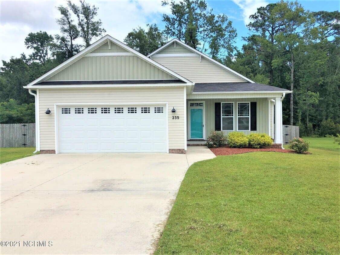 235 Channel Marker Loop, Swansboro, NC 28584 House Rental in