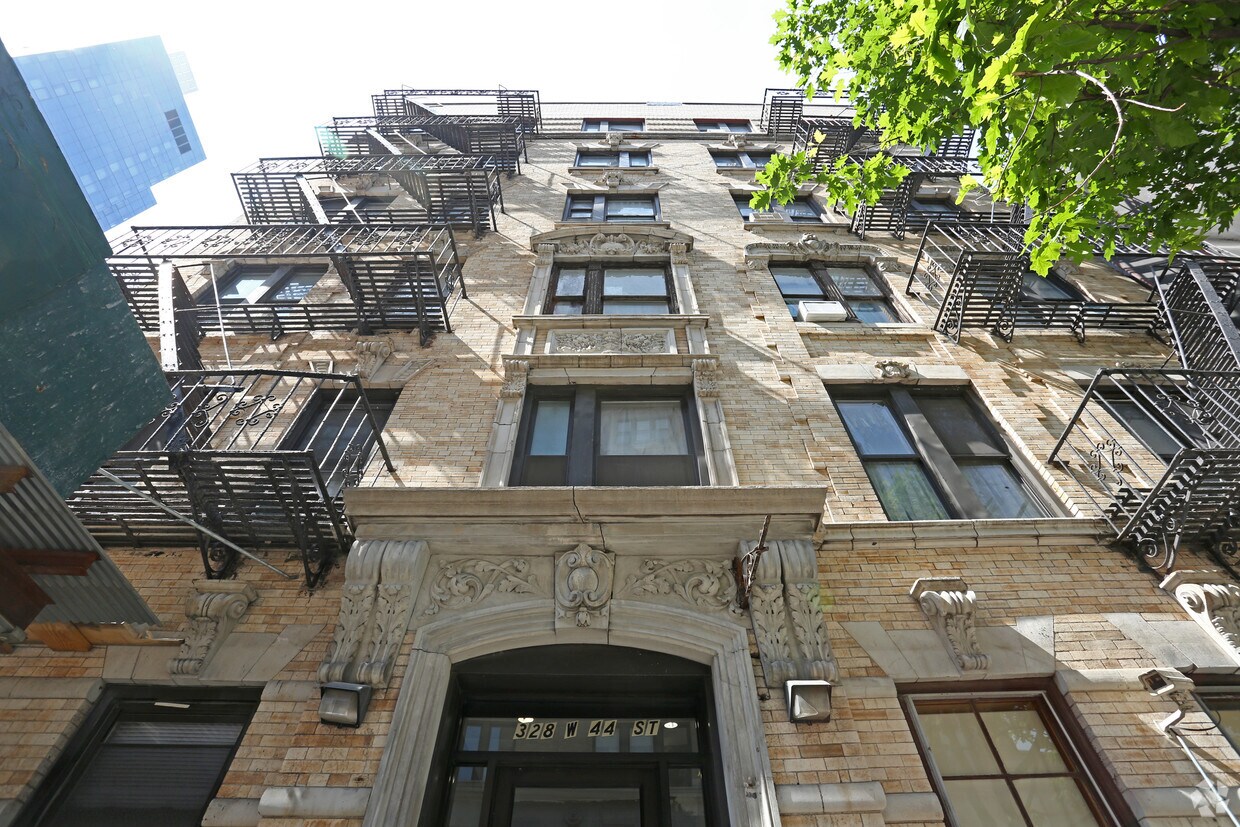 Primary Photo - 328 W 44TH ST