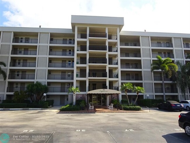 Foto del edificio - 3001 S Course Dr