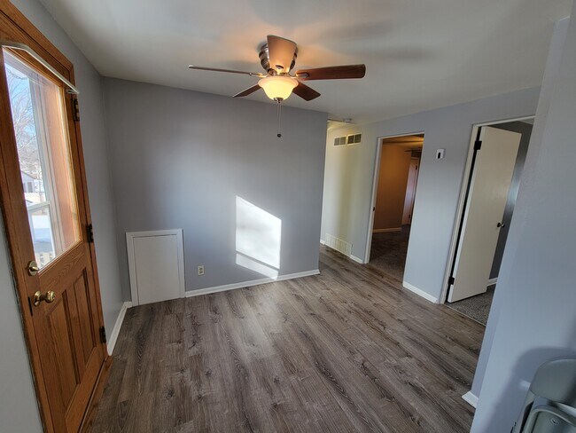 Hallway - 4039 S Brust Ave