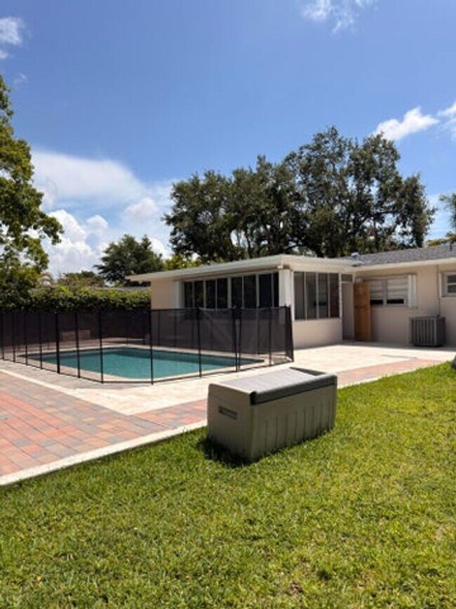 Foto del edificio - 7500 SW 98th Ct