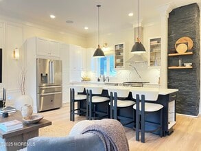 Building Photo - 164 Glenwood Ave