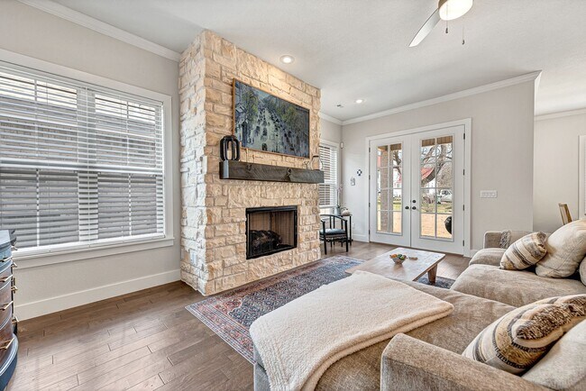 Building Photo - 2182 N Woodlark Ln