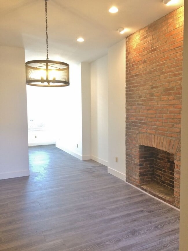 Building Photo - Welcome to your dream home in the heart of Lawrenceville!