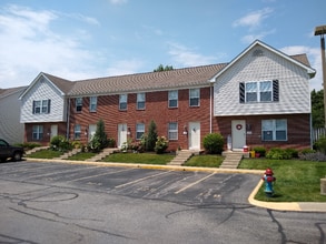 Building Photo - 127 Taylor Ave