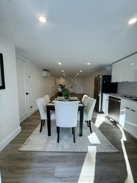 Building Photo - 507 Main St