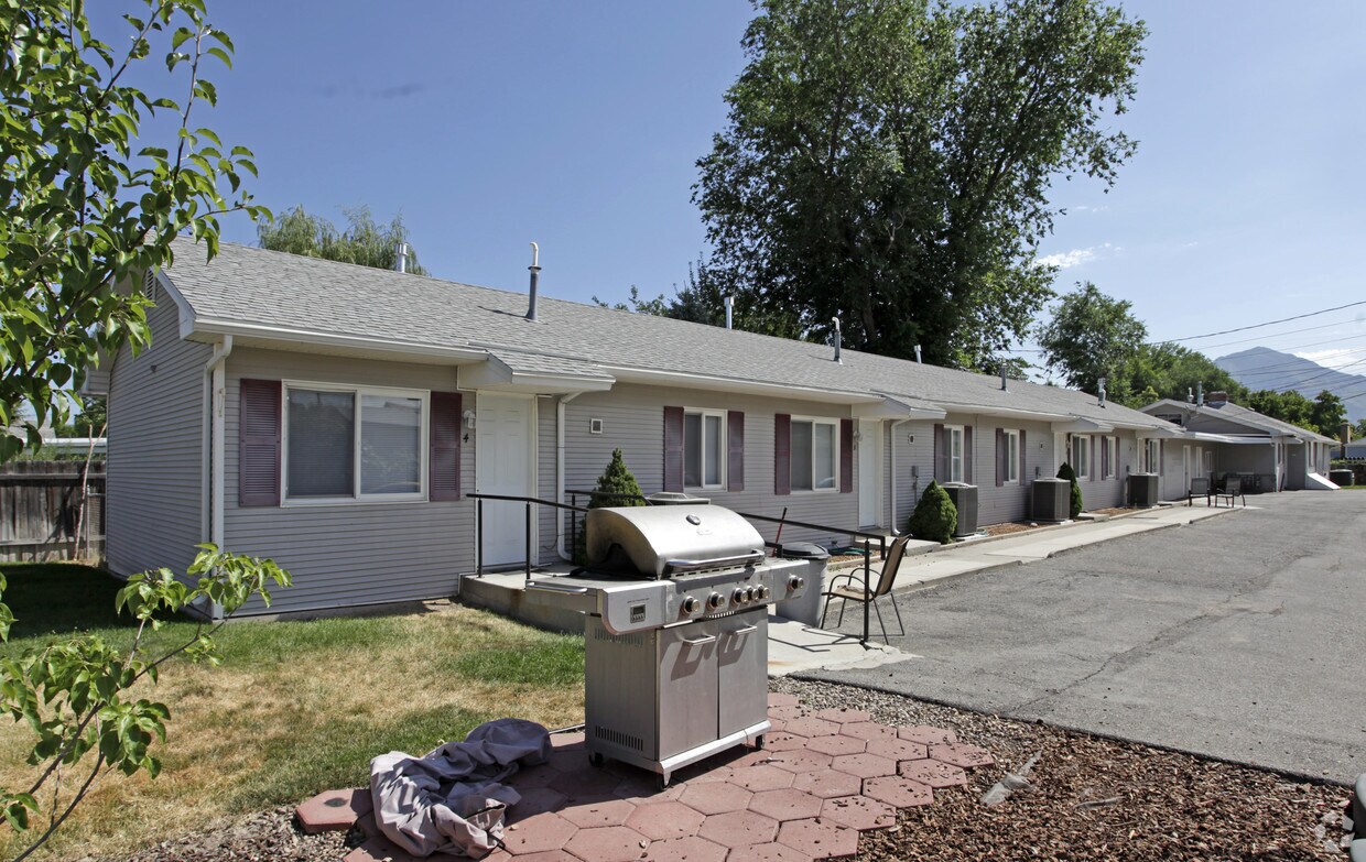 Building Photo - 3584 S 500 E