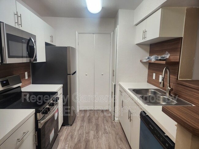 Photo - 5540 Devonbriar Way Apartment