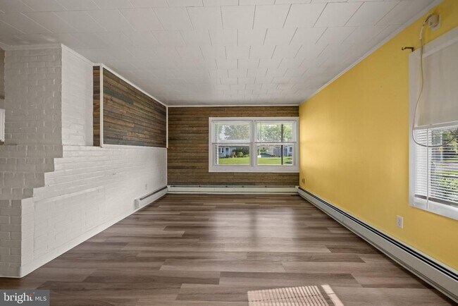 Foto del edificio - 47 Glenwood Ln