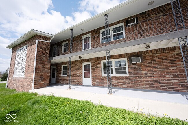 Foto del edificio - 140 Maple Park Dr