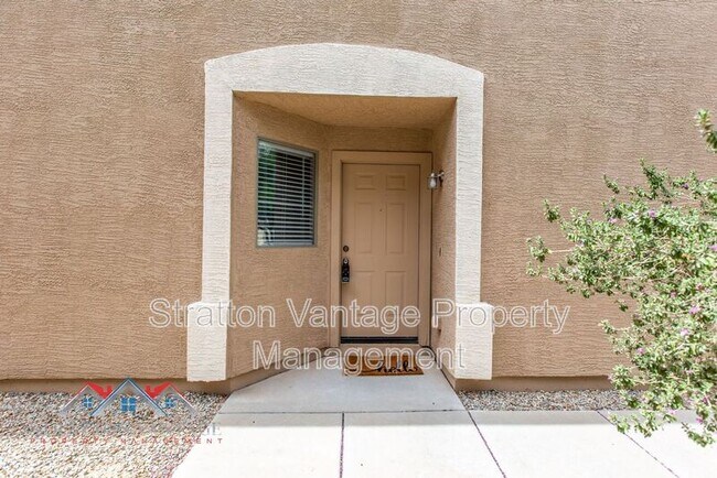 Foto del edificio - 6691 E Flynn Ave