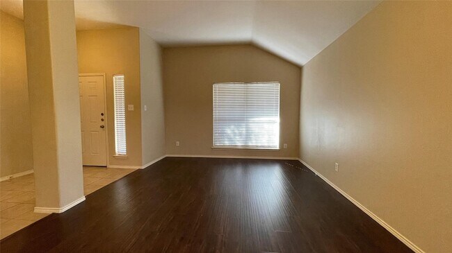 Building Photo - 8131 Tierra Del Sol Rd