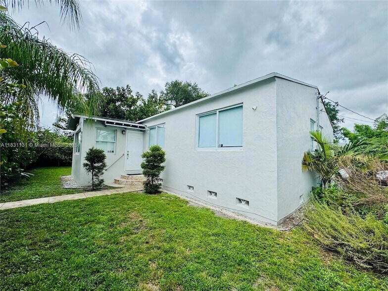 Photo - 920 N 26th Ave