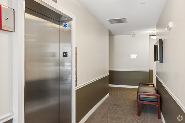 Lobby Photo - Reserve-Mill Creek and Reserve-Greng's Park