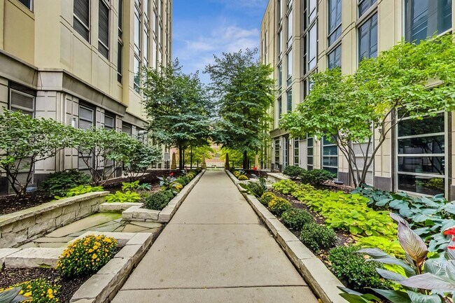 Foto del edificio - 720 N Larrabee St