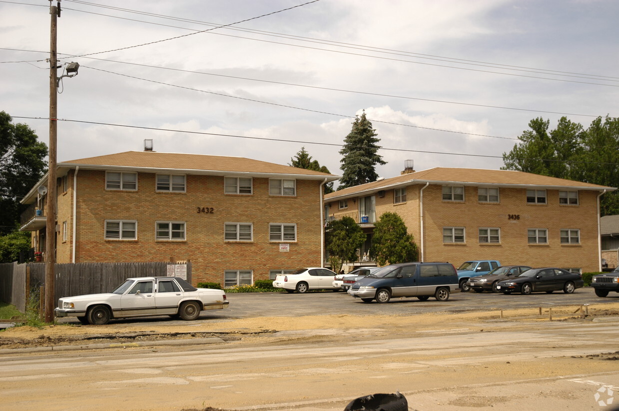 Primary Photo - Harrison View Apartments