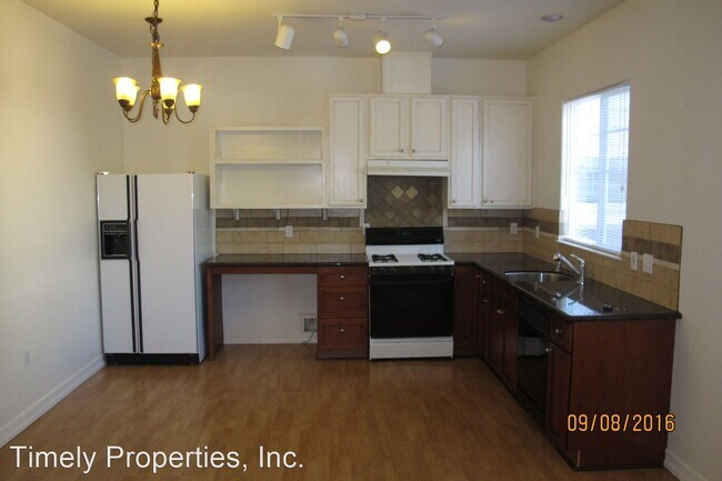Foto del edificio - 1223 Hidden Creek Pl