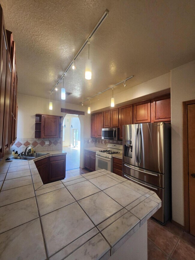 Foto del edificio - 13243 Silver Peak Pl NE